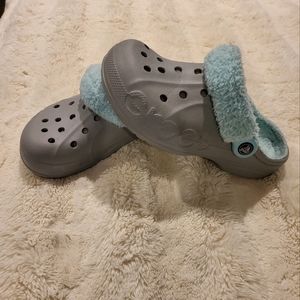 Crocs Womens 7 Fleece Lined